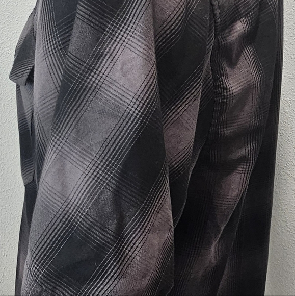 Dixxon "South Gate" men's short-sleeve button-down flannel print large - Picture 5 of 8